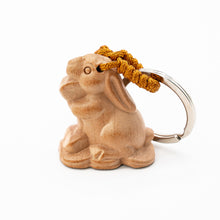 Charger l&#39;image dans la galerie, Peach Wood Keychain with the Twelve Chinese Zodiac Signs-Rabbit - ETNCN
