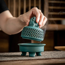 Görseli Galeri görüntüleyiciye yükleyin, Ceramic Antique Pixiu Chinese Incense Burner
