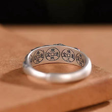 Charger l&#39;image dans la galerie, Metal Enameled Peanut Five Emperor Money Ring Attract Wealth
