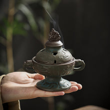 Görseli Galeri görüntüleyiciye yükleyin, Antique bronze pattern ceramic incense burner
