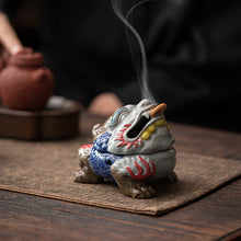 Charger l&#39;image dans la galerie, Ceramic golden toad incense burner
