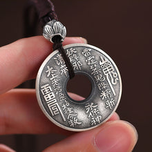 Görseli Galeri görüntüleyiciye yükleyin, Metal Bagua Feng Shui Peace Clasp Necklace
