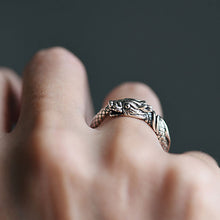 Load image into Gallery viewer, Metal Chinese Dragon Ring
