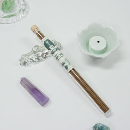 Cedarwood incense sticks & caystal & incense burner